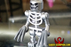 LEGO X-Men: Wolverine skeleton